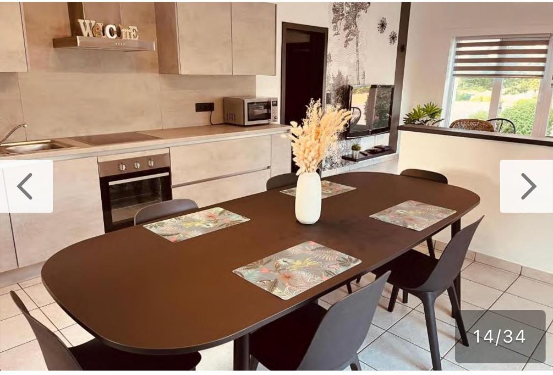 La Villa Bastogne Gite 4 Personnes ภายนอก รูปภาพ
